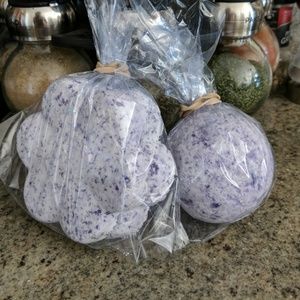 Bath bombs